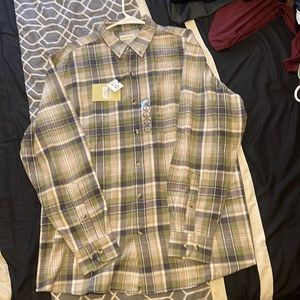 Men’s long sleeve button up flannel